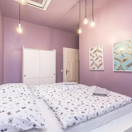 Veliant Apartment